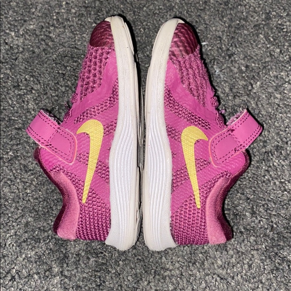 🌸Toddler NIKE shoes🌸